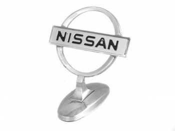 Эмблема на капот (прицел) NISSAN 2