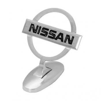 Эмблема на капот (прицел) NISSAN